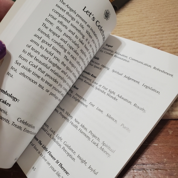 Angel Rose Oracle by Michelle Newten, The Aussie Angel Lady 44 Cards with Book - Picture 7 of 9